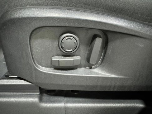 Certified 2022 Land Rover Defender 110 SE image 29