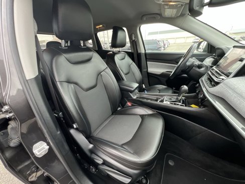 Used 2022 Jeep Compass Latitude w/ Convenience Group image 27
