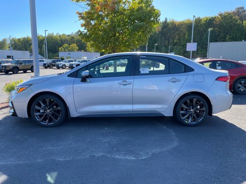 New 2026 Toyota Corolla SE image 2