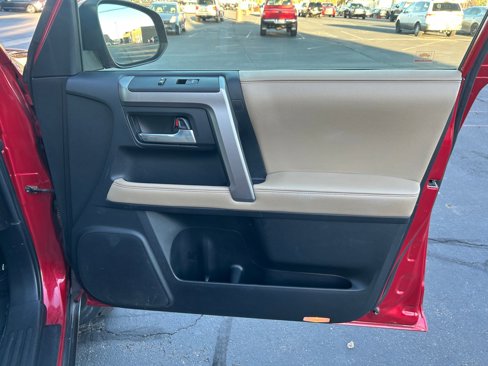 Used 2014 Toyota 4Runner SR5 image 27