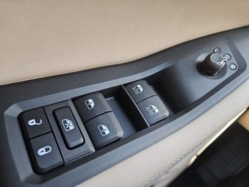 New 2025 Jeep Grand Cherokee L Limited w/ Luxury Tech Group II image 23