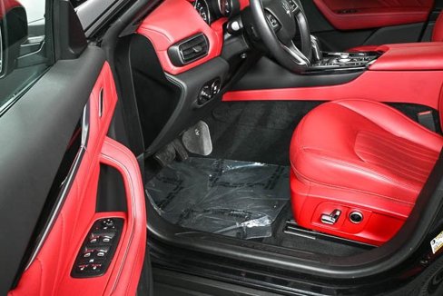 Certified 2022 Maserati Levante GT image 8
