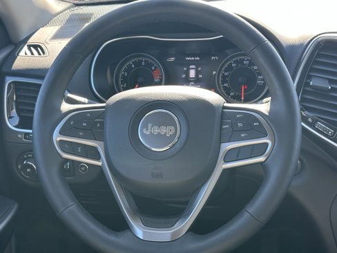 Used 2019 Jeep Cherokee Limited image 24