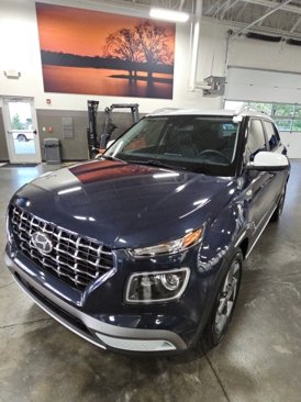 Used 2021 Hyundai Venue image 49
