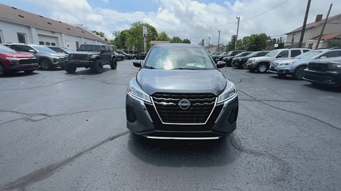 Used 2024 Nissan Kicks S image 3