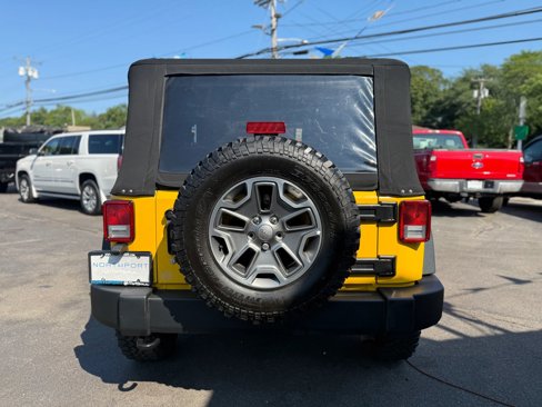 Used 2015 Jeep Wrangler Rubicon w/ Power Convenience Group image 8