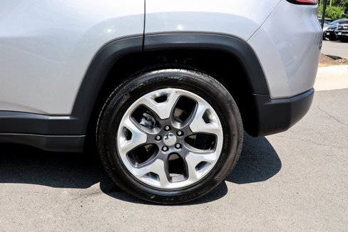 Used 2020 Jeep Compass Limited image 27
