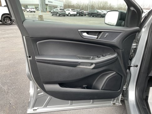 New 2024 Ford Edge SE w/ Black Appearance Package image 12