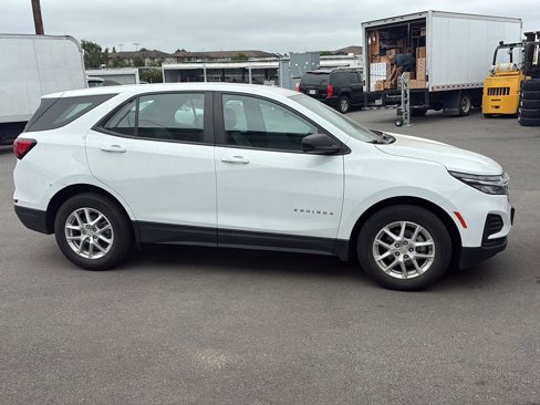 Used 2022 Chevrolet Equinox LS image 6