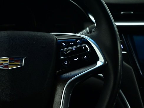 Used 2018 Cadillac XTS Luxury image 10