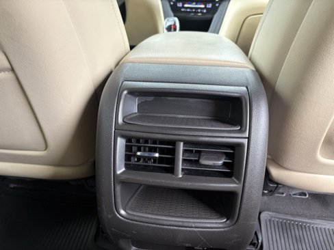 Used 2018 Cadillac XT5 Luxury w/ Driver Awareness Package image 13