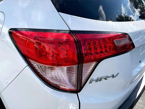 Used 2018 Honda HR-V EX image 32