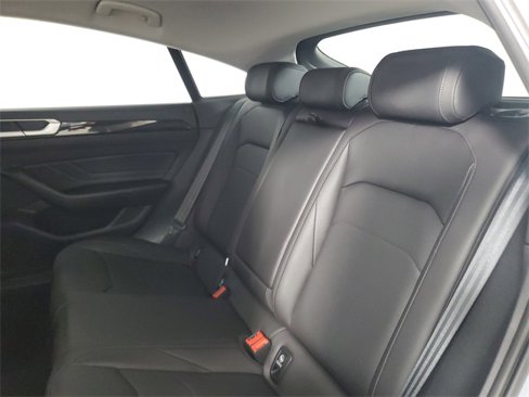 Used 2021 Volkswagen Arteon SE image 12