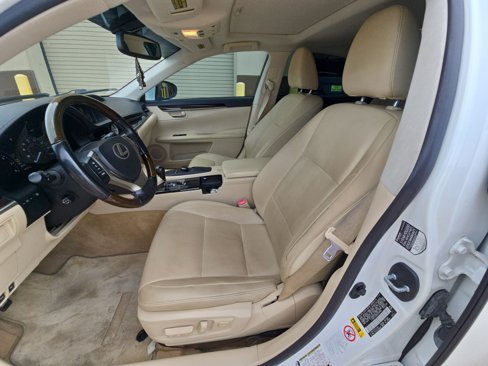 Used 2013 Lexus ES 350 image 4