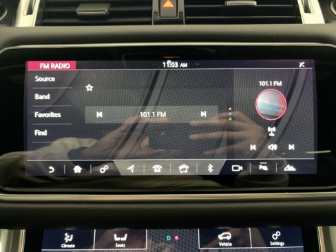 Used 2020 Land Rover Range Rover Sport HSE image 24