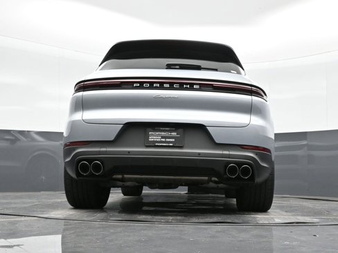 Used 2024 Porsche Cayenne image 36