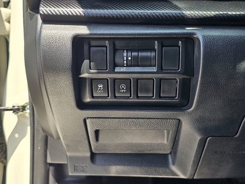 Used 2020 Subaru Crosstrek 2.0i Premium image 28