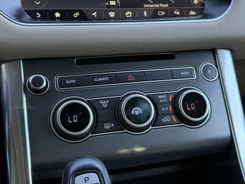 Used 2017 Land Rover Range Rover Sport SE image 19