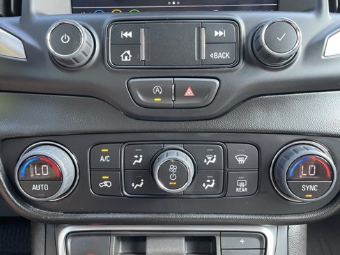 Used 2022 GMC Terrain SLT w/ Infotainment Package II image 16