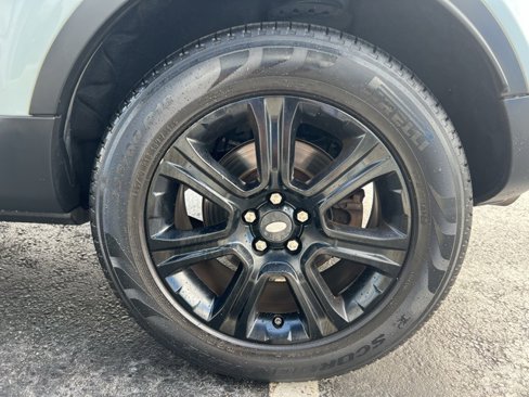 Used 2017 Land Rover Range Rover Evoque SE Premium image 41