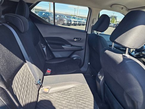 Used 2022 Nissan Kicks SV image 16