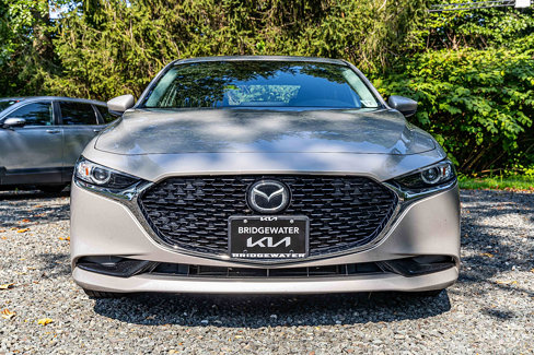 Used 2022 MAZDA MAZDA3 s image 2