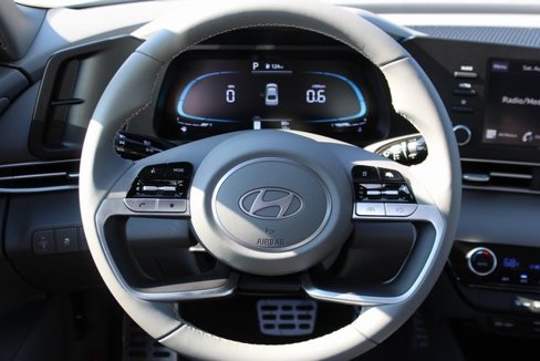 New 2025 Hyundai Elantra Sport image 11