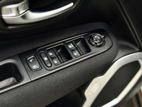Used 2020 Jeep Renegade Sport w/ Sport Appearance Group image 12