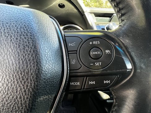 Used 2018 Toyota Camry SE image 20
