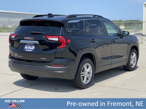 Used 2022 GMC Terrain SLE w/ Driver Convenience Package image 10