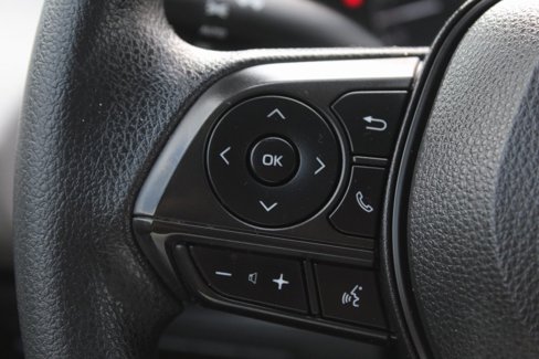 Used 2021 Toyota Corolla LE image 19