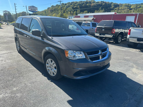 Used 2017 Dodge Grand Caravan SE w/ Power Window Group image 3