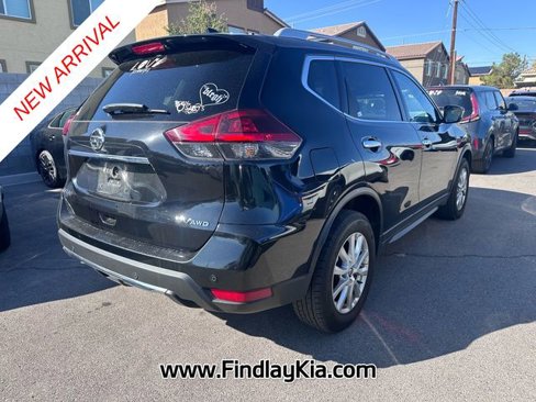 Used 2019 Nissan Rogue SV image 4