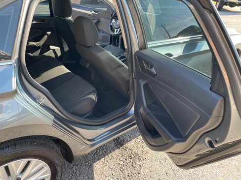 Used 2019 Volkswagen Jetta S image 23