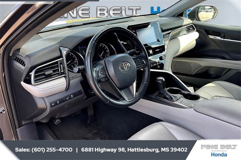 Used 2022 Toyota Camry SE image 12