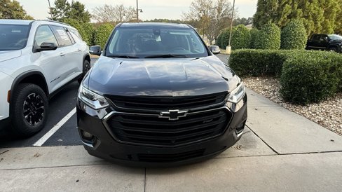 Used 2020 Chevrolet Traverse RS image 2