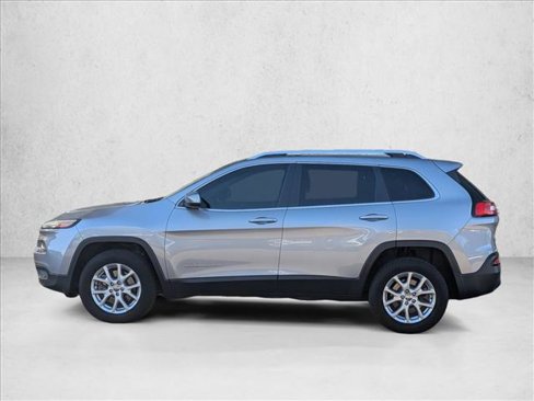 Used 2014 Jeep Cherokee Latitude w/ Cold Weather Group image 8