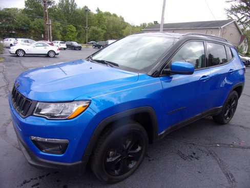 Used 2020 Jeep Compass Latitude image 2
