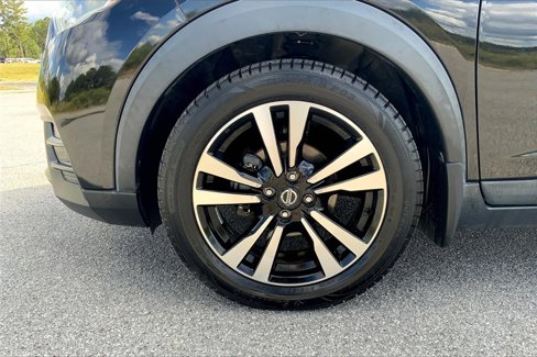 Used 2019 Nissan Kicks SV w/ Exterior Package image 10