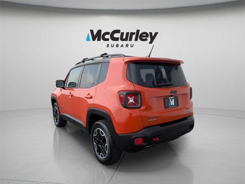 Used 2016 Jeep Renegade Trailhawk image 3