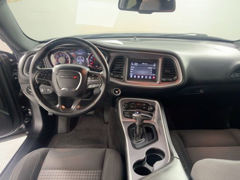 Used 2019 Dodge Challenger SXT image 24