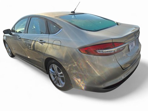 Used 2018 Ford Fusion S image 3