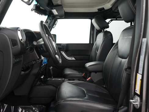 Used 2016 Jeep Wrangler Unlimited Rubicon w/ Connectivity Group image 19