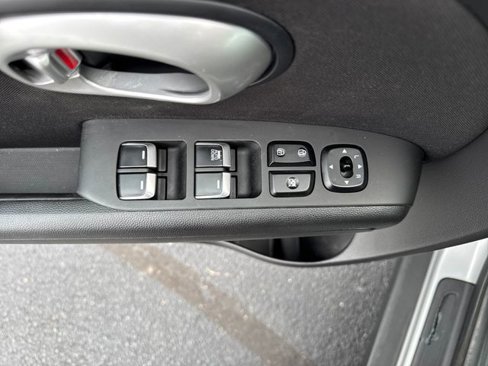 Used 2017 Kia Soul w/ Convenience Package image 12