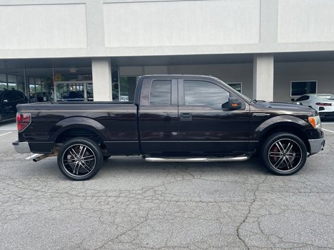 Used 2013 Ford F150 XLT w/ Mid Equipment Group image 4