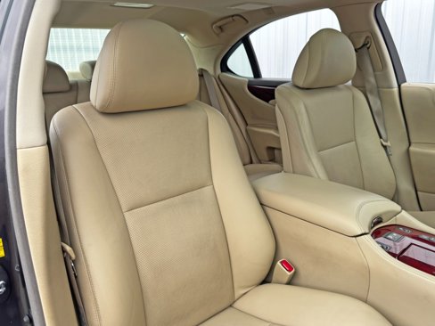 Used 2008 Lexus LS 460 image 33