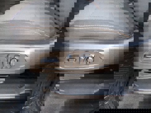 Used 2018 Chevrolet Traverse LT image 14