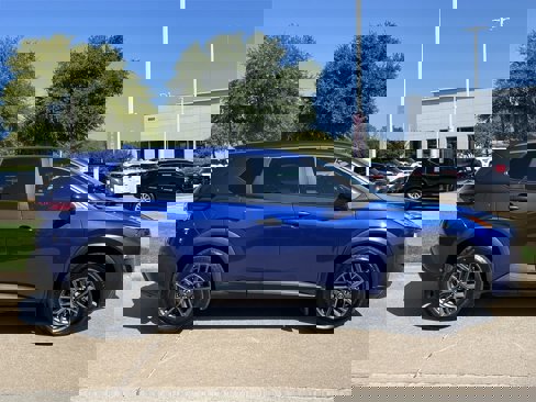 Used 2021 Nissan Rogue S image 3
