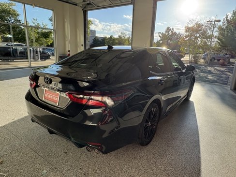 Used 2021 Toyota Camry SE image 5