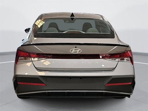 New 2025 Hyundai Elantra Sport image 6